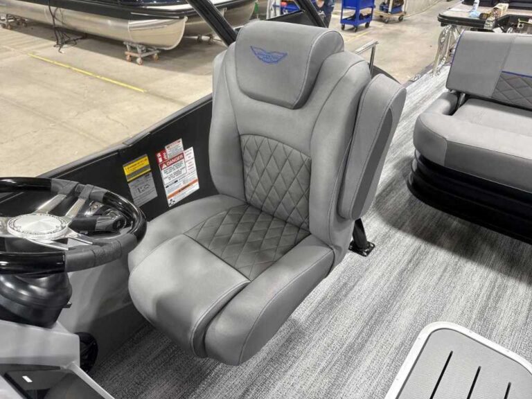 2026 Bennington 25LTSBA - Blackout - Arch US-ETWS9253J526 [photo 15]